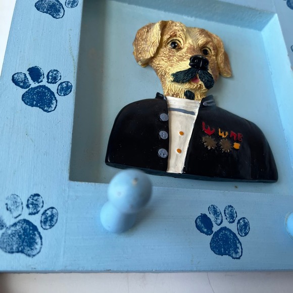 Crafty Golden Retriever Wall Hanging with Hooks Blue PawPrints Resin 3D Dog - Picture 3 of 10